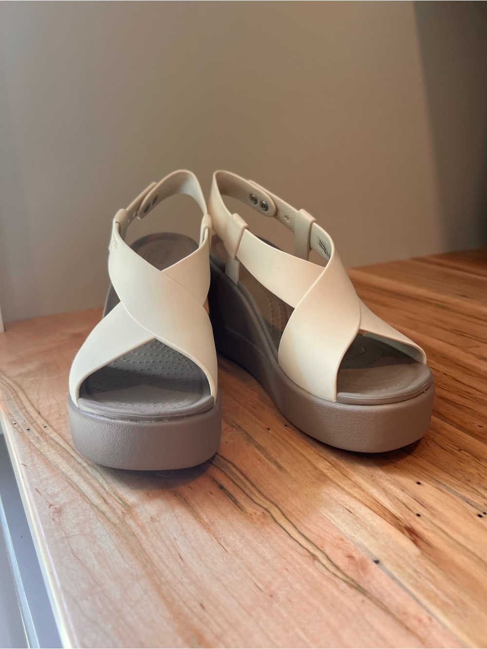 Crocs Brooklyn High Wedge Sandals Bone Taupe LiteRide Comfort Platform Women’s 5 - Picture 2 of 10